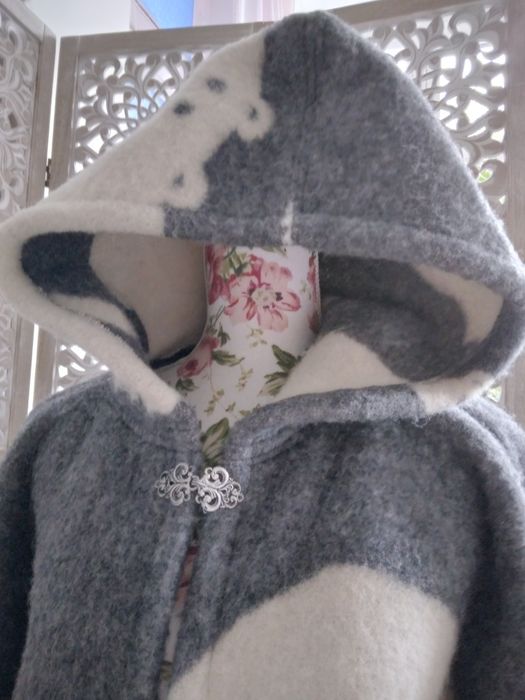 Unikalne wełniane poncho norweskie