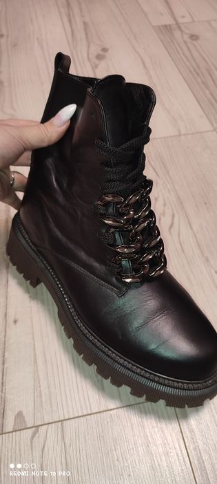 Ботінки шкіряні жіночі 39 розмір.