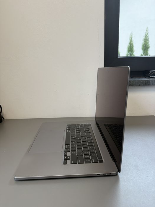 MACBOOK PRO| i9 |32GB | 512GB SSD | | A2141| VAT