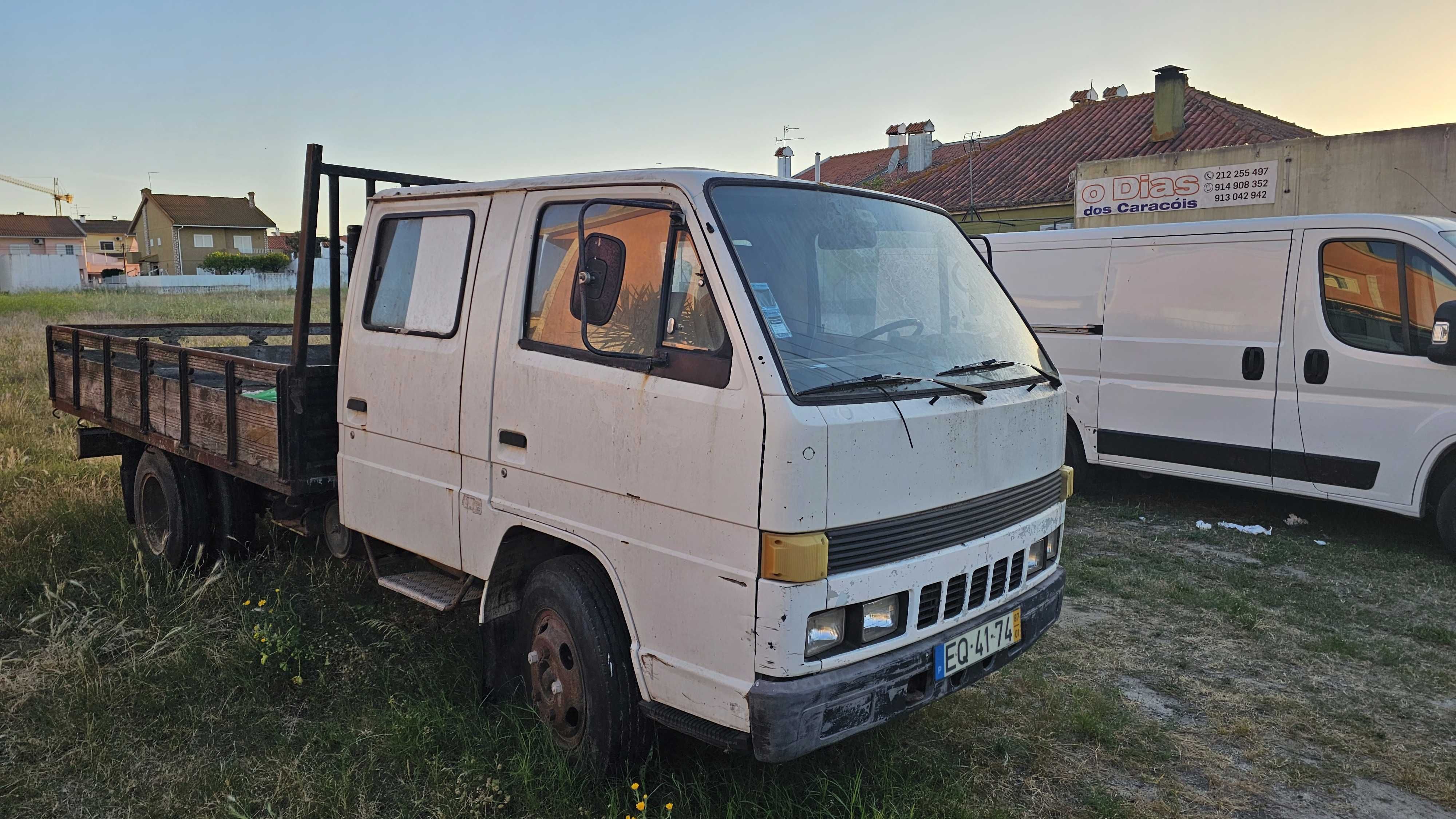 Velhinha Mas Valente! Isuzu NKR a Bombar