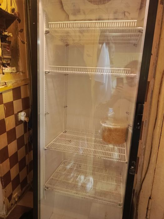 Холодильник в хорошем состоянии