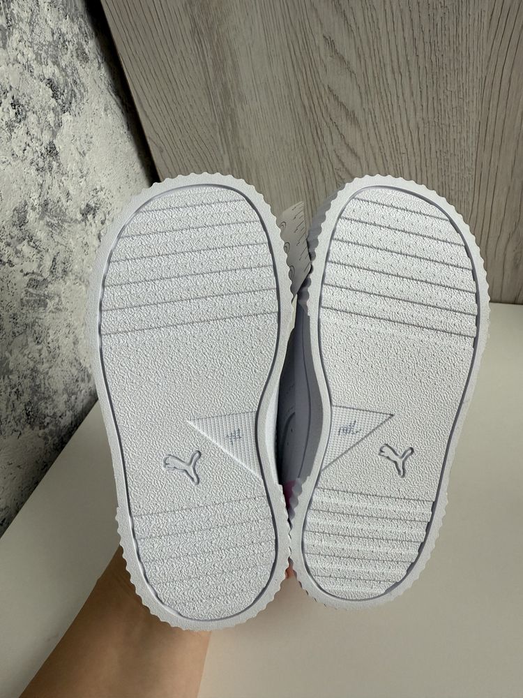 Кроссовки детские Puma белые с розовым новые с биркой