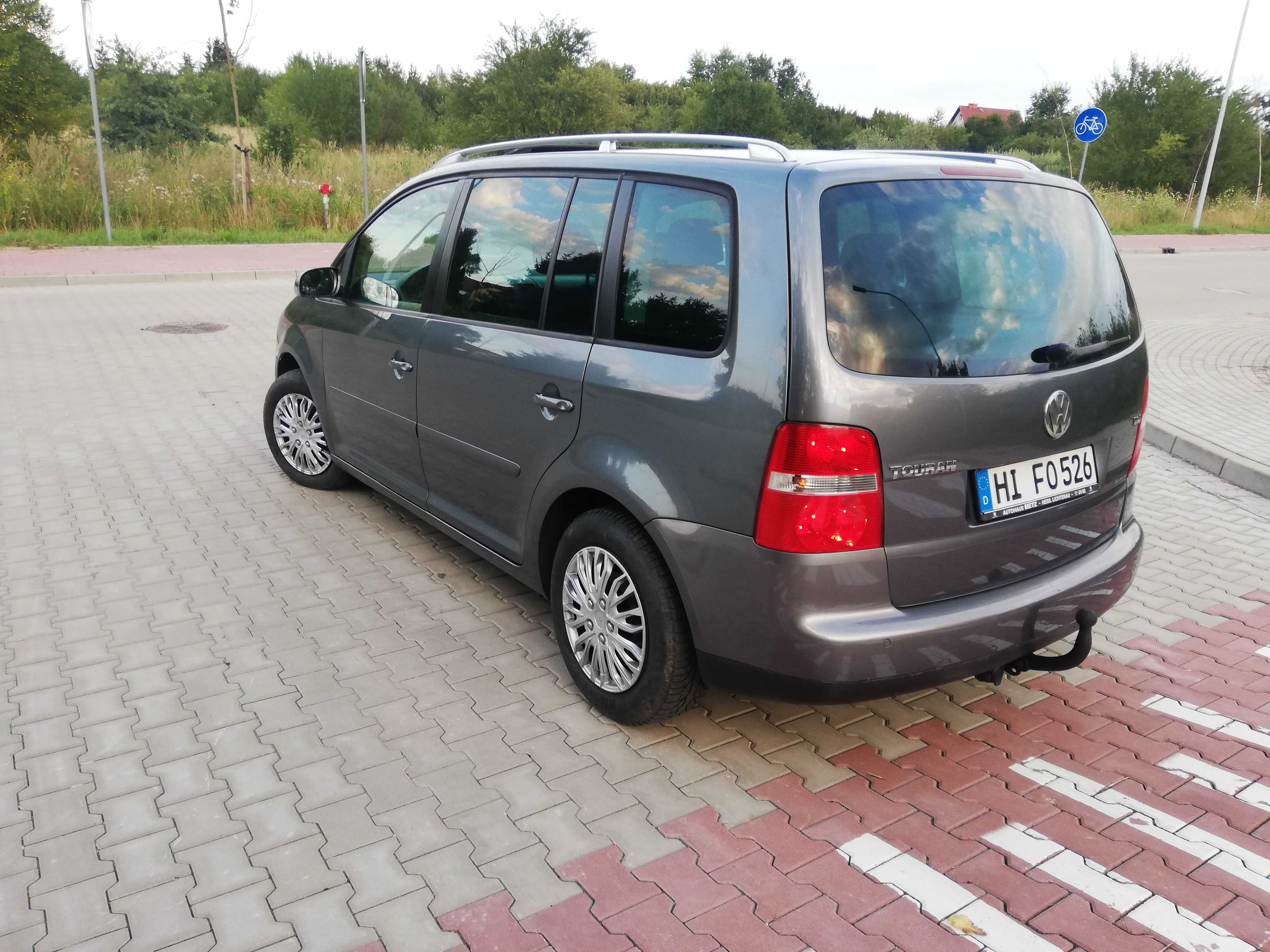 Volkswagen Touran TDI z Niemiec BEZ RDZY Xenon Climatronic Szyberdach