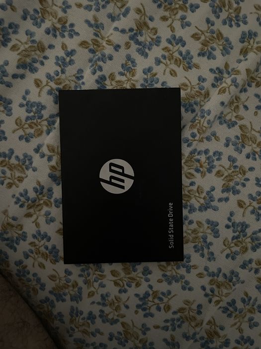 Selling Hard Drives64584249978242124