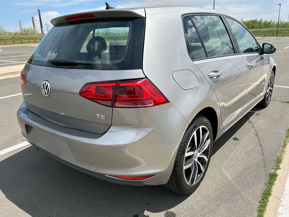 Volkswagen Golf      2016
