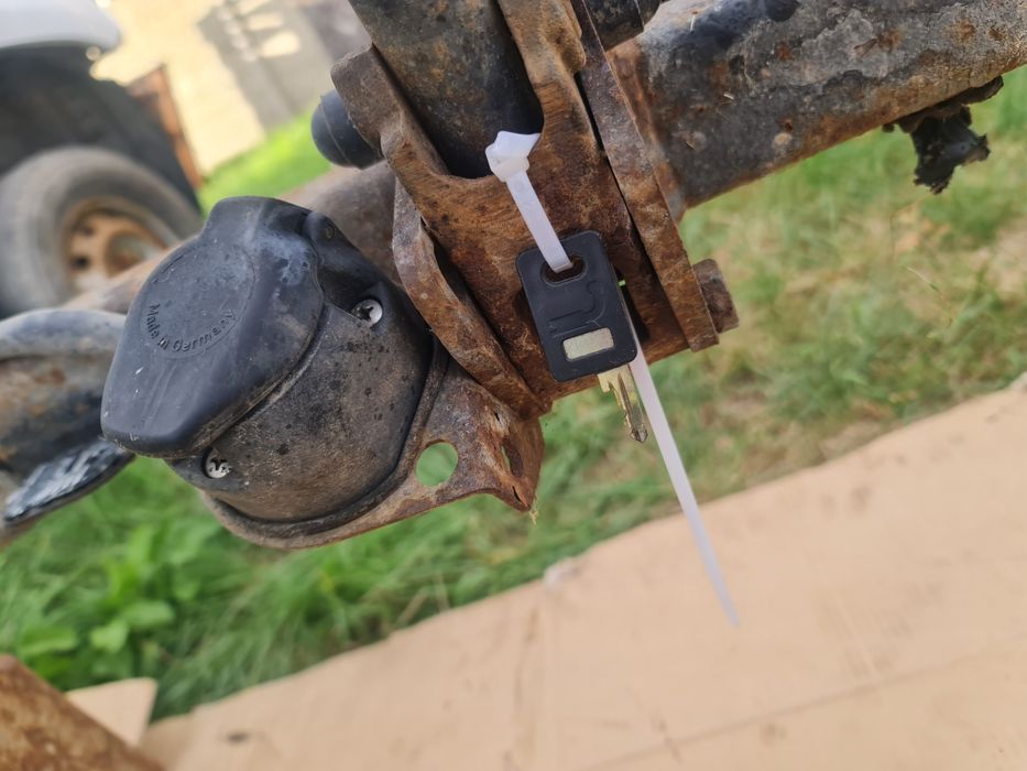 Hak holowniczy nissan murano z50 . Thule . Wypinany . Komplet !