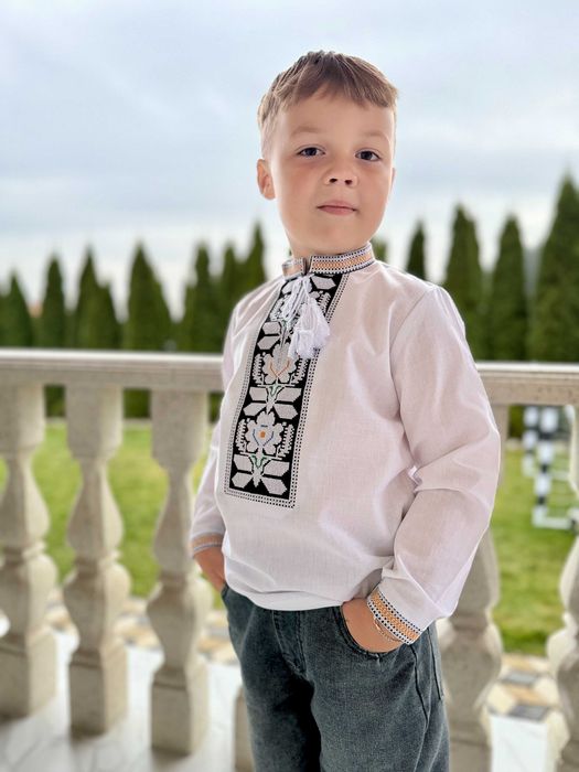 Борщівська дитяча вишиванка