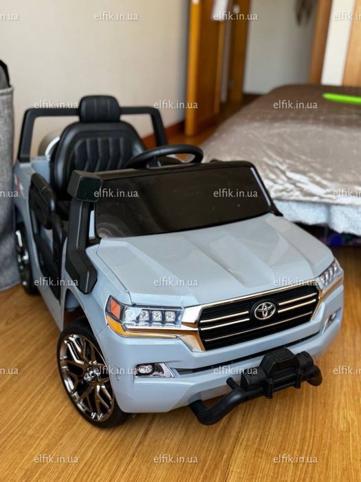 Дитячий електромобіль toyota Франківськ