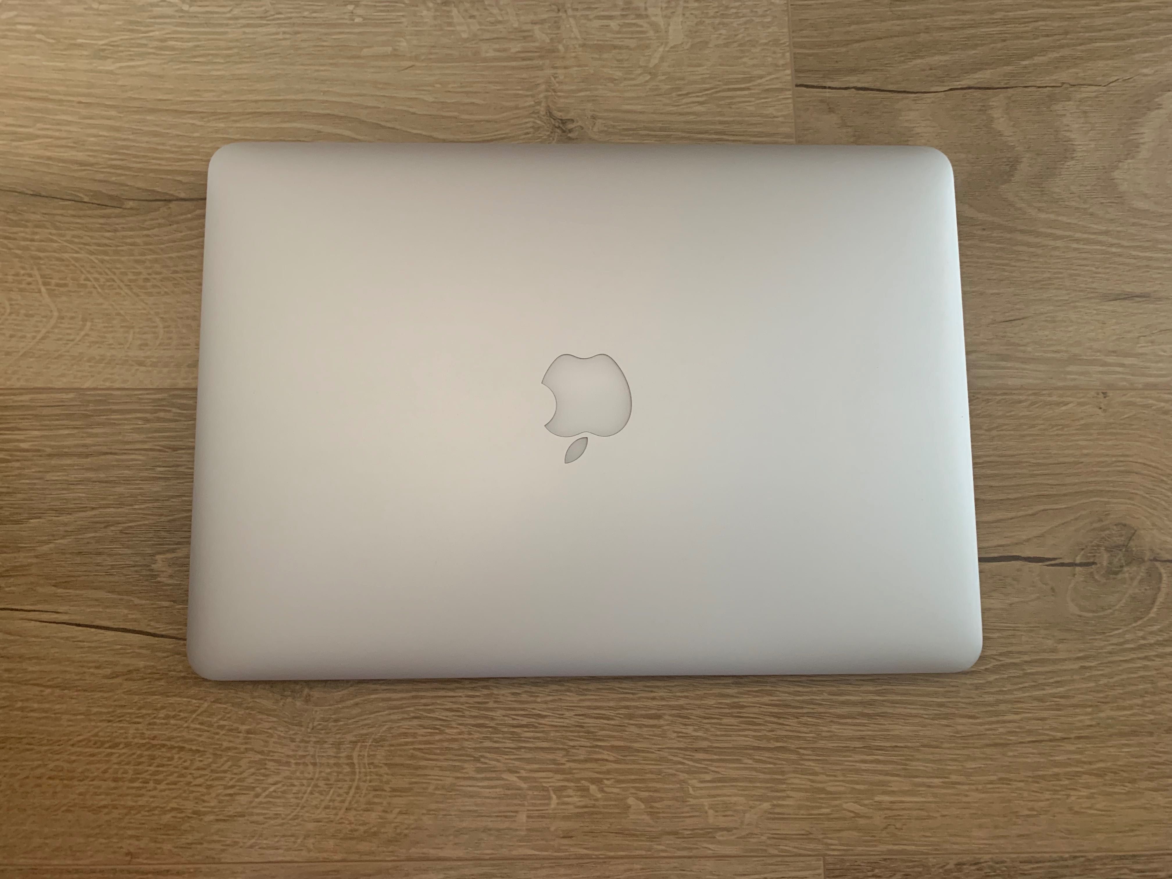 MacBook Air 13-inch, 2017