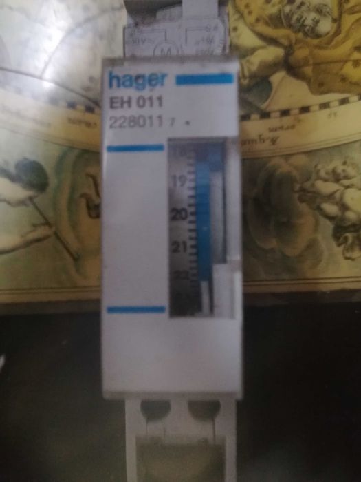 Disjuntores elétricos diferenciais etc