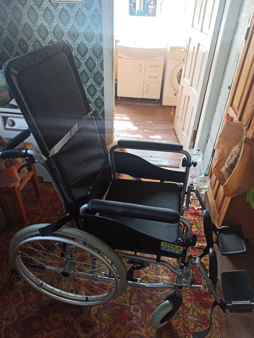 Инвалидное кресло-каталка ViteaCare