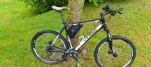 Rower MTB Cube attention