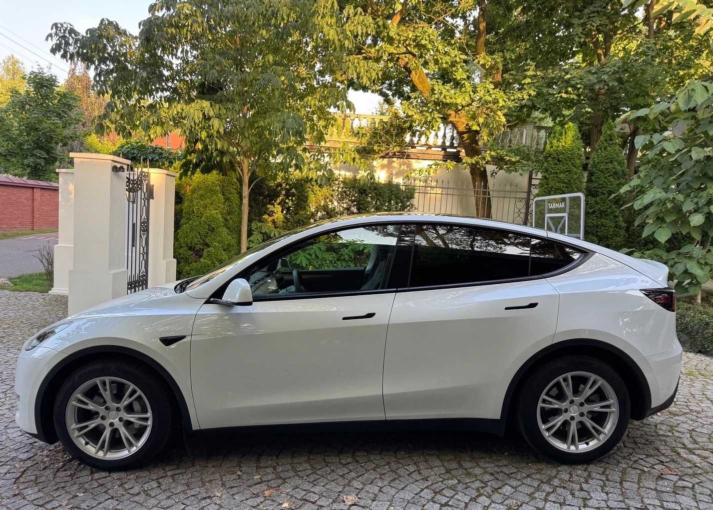 Продам Tesla Model Y 2023