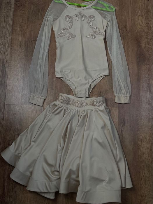 бальна сукня ювенали