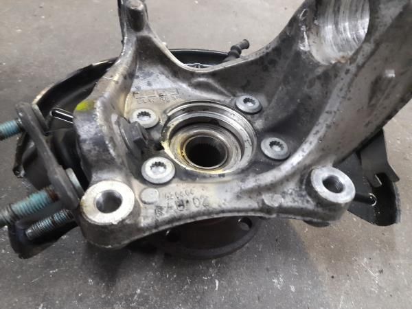 Manga de eixo frente esquerda VOLKSWAGEN Passat (3C2)