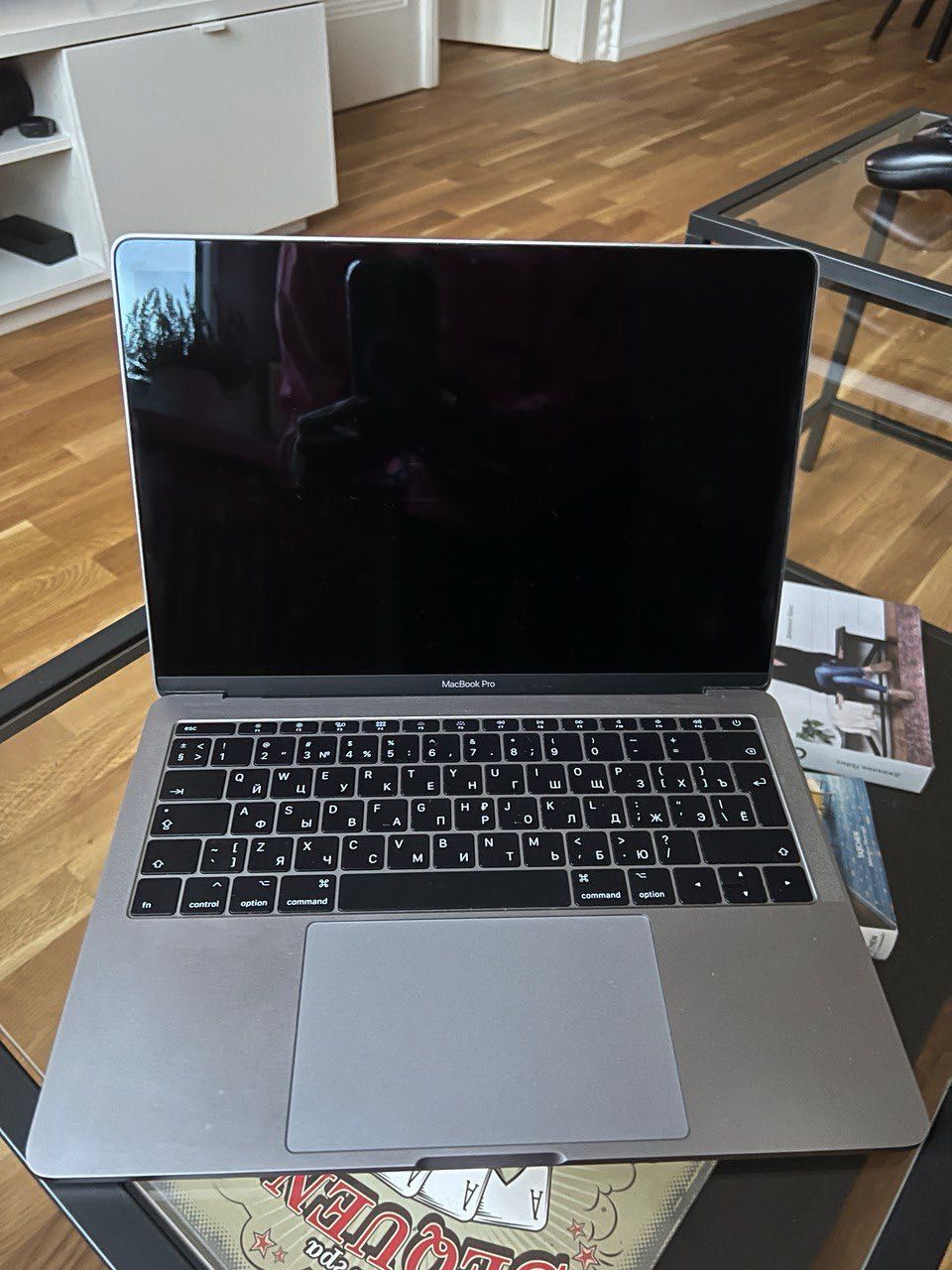 MacBook Pro A1708 (13-inch, 2017, Two Thunderbolt 3 ports) UA