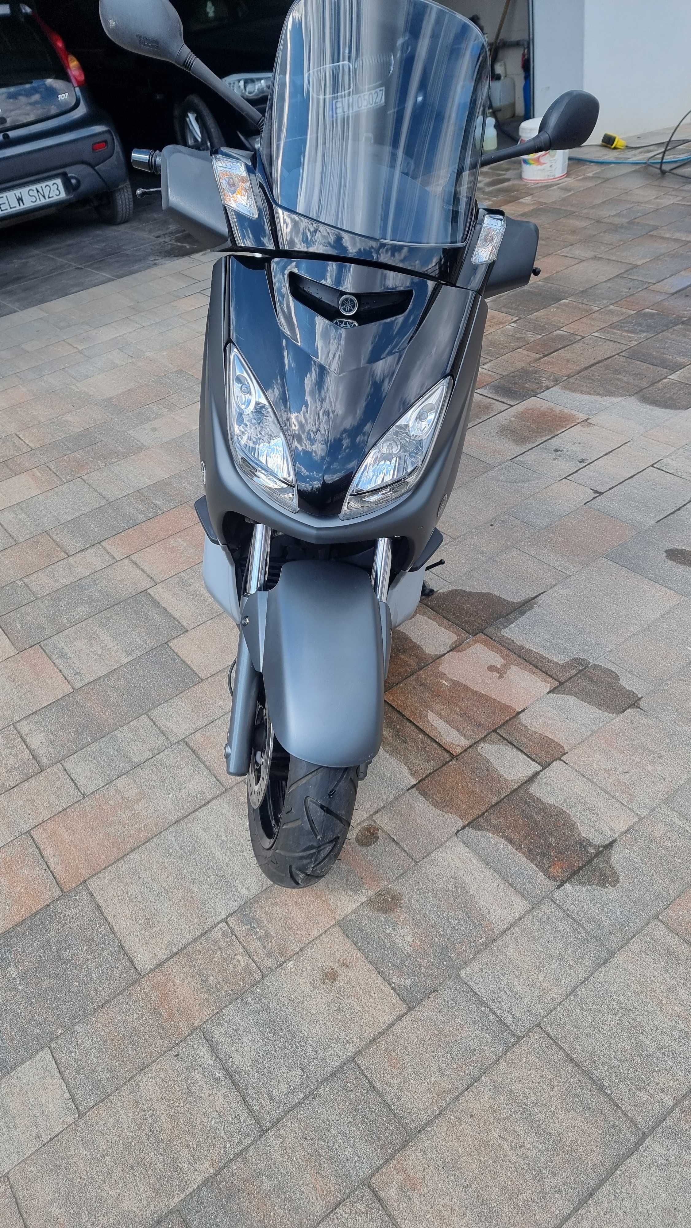 Yamaha X-max 250