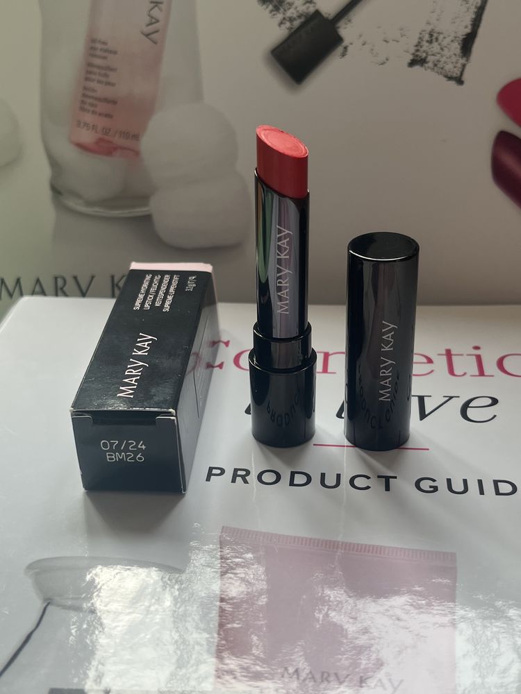 Wyjątkowo Nawilżająca Szminka Supreme  Mary Kay