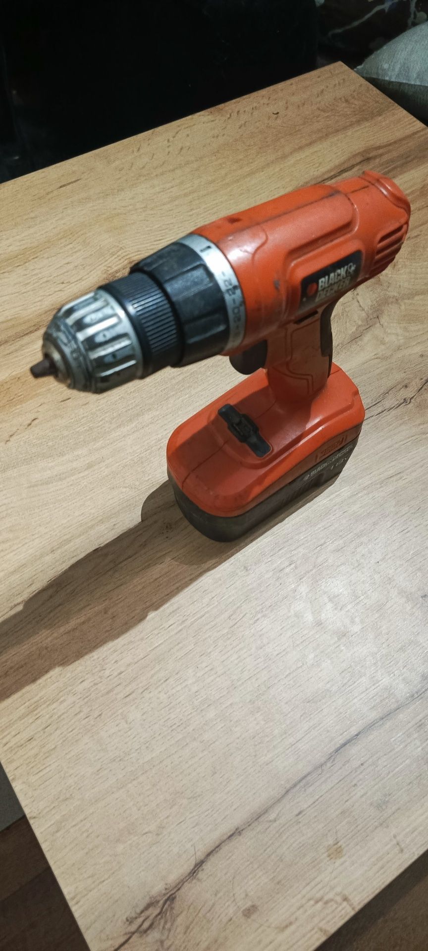 Black & decker wkrętarka 18v z baterią