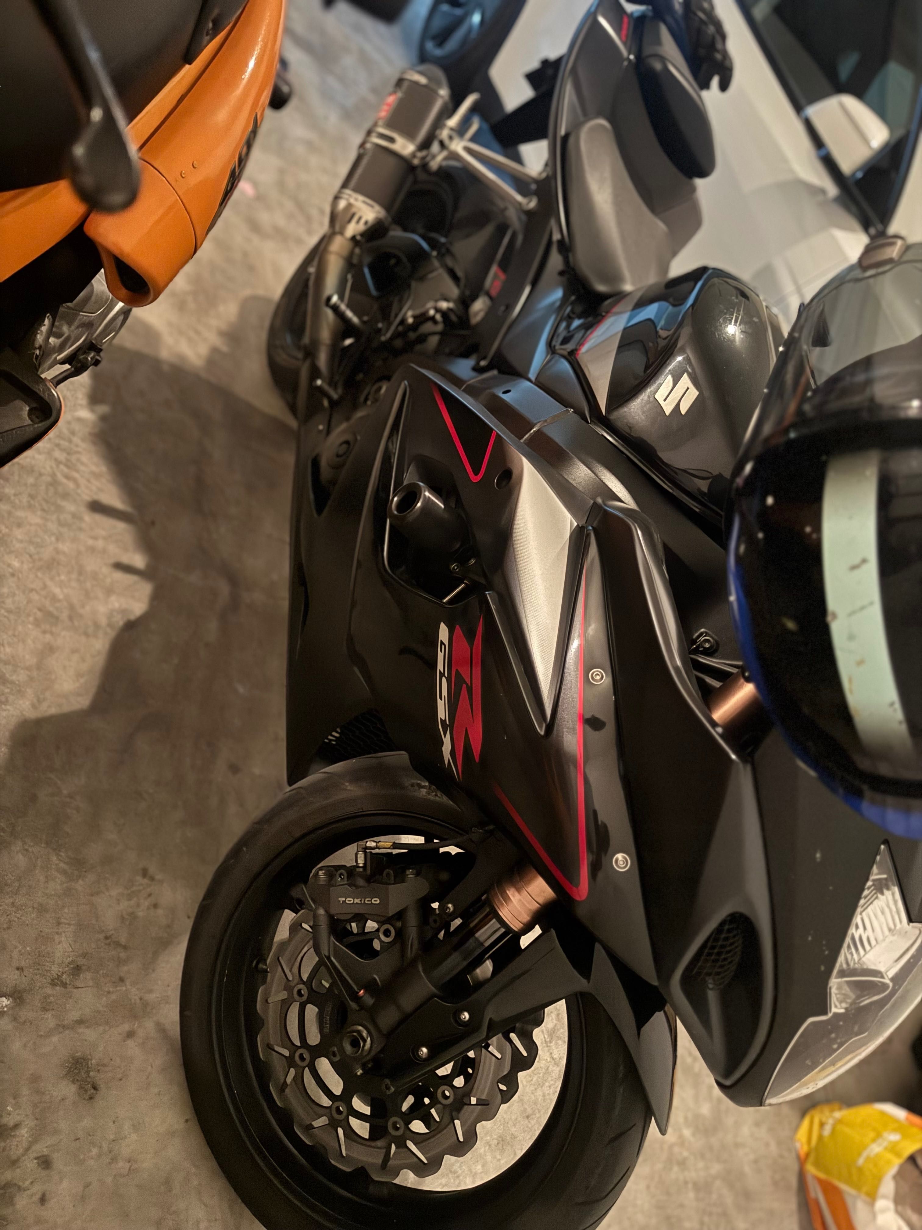 Suzuki GSXR 1000 k6