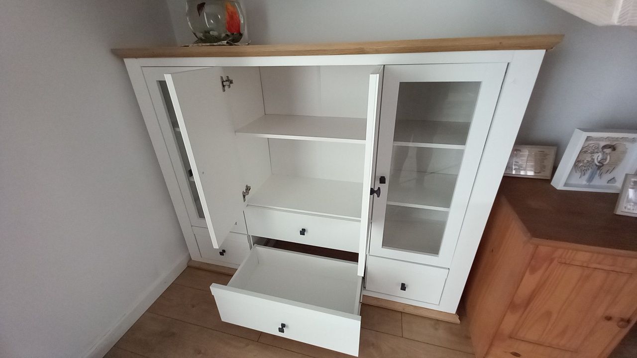Komoda biala pakowna, witryna stan dobry