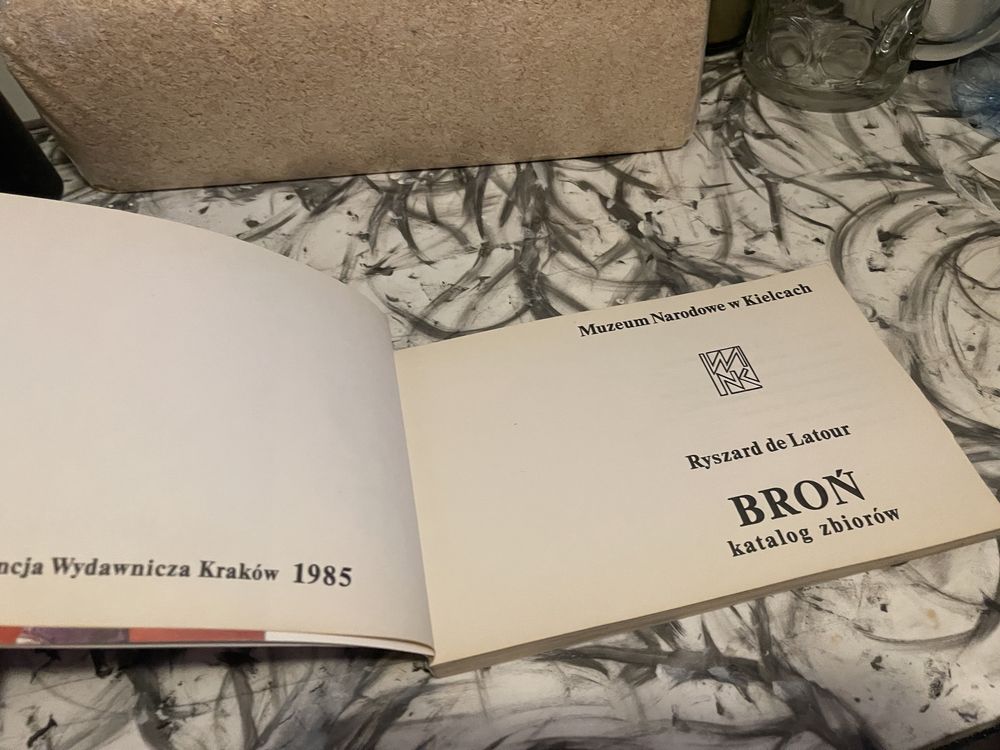 Broń katalog zbiorów R. Delatour muzeum narodowe w Kielcach 1985