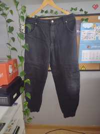 Spodnie dżinsowe damskie 44 Bershka