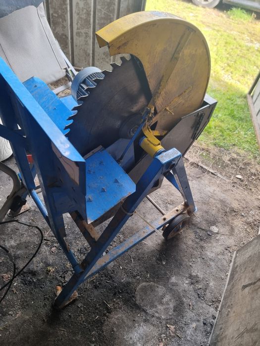 Piła wahadłowa wychyłowa kołyskowa krajzega do drewna Gude DWS600