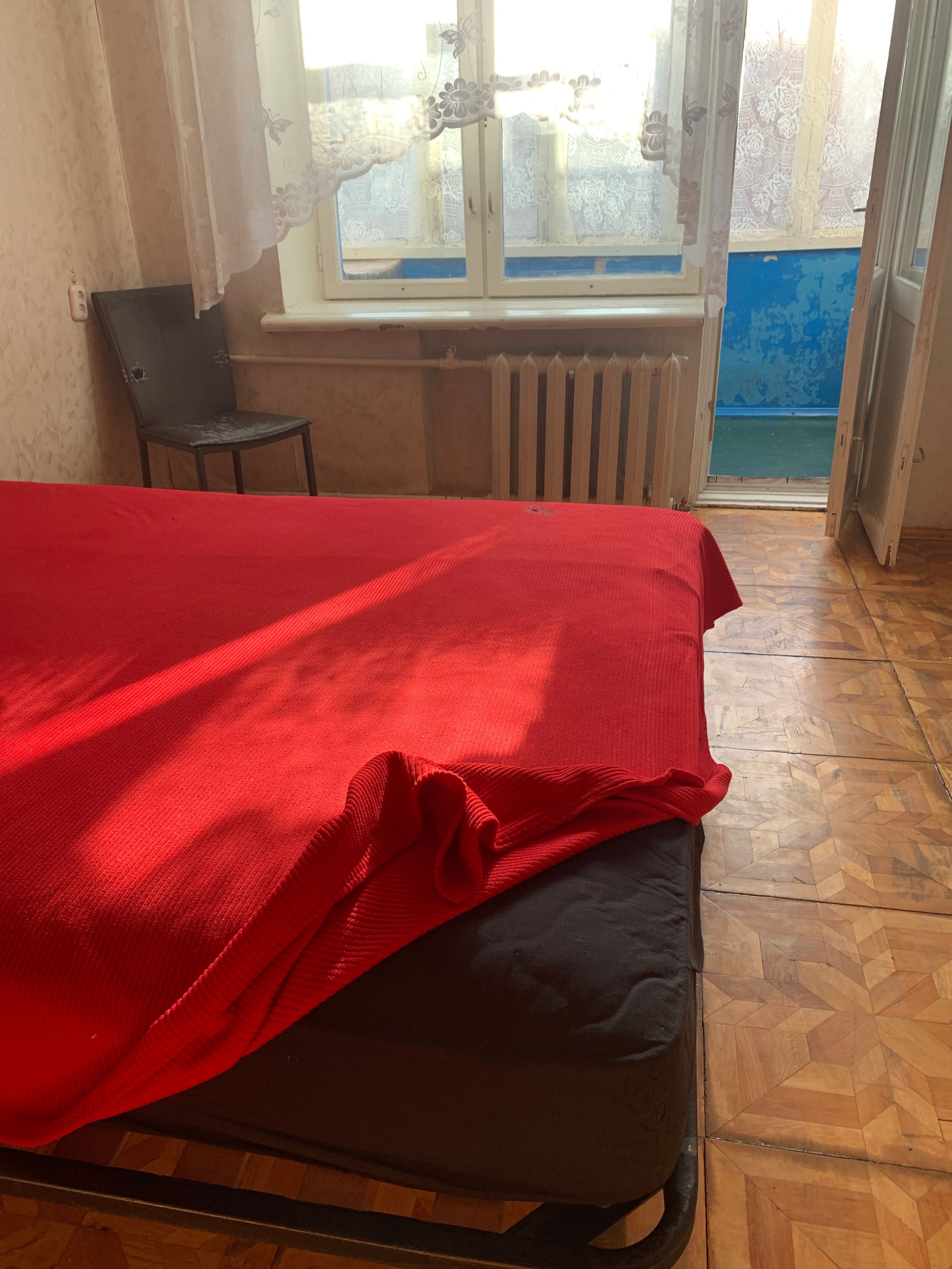 сдам двушку Вишневый центр 8000 грн