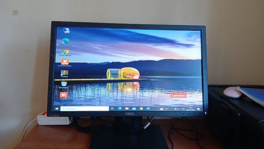 Lenovo ThinkCentre M710E + Monitor Dell