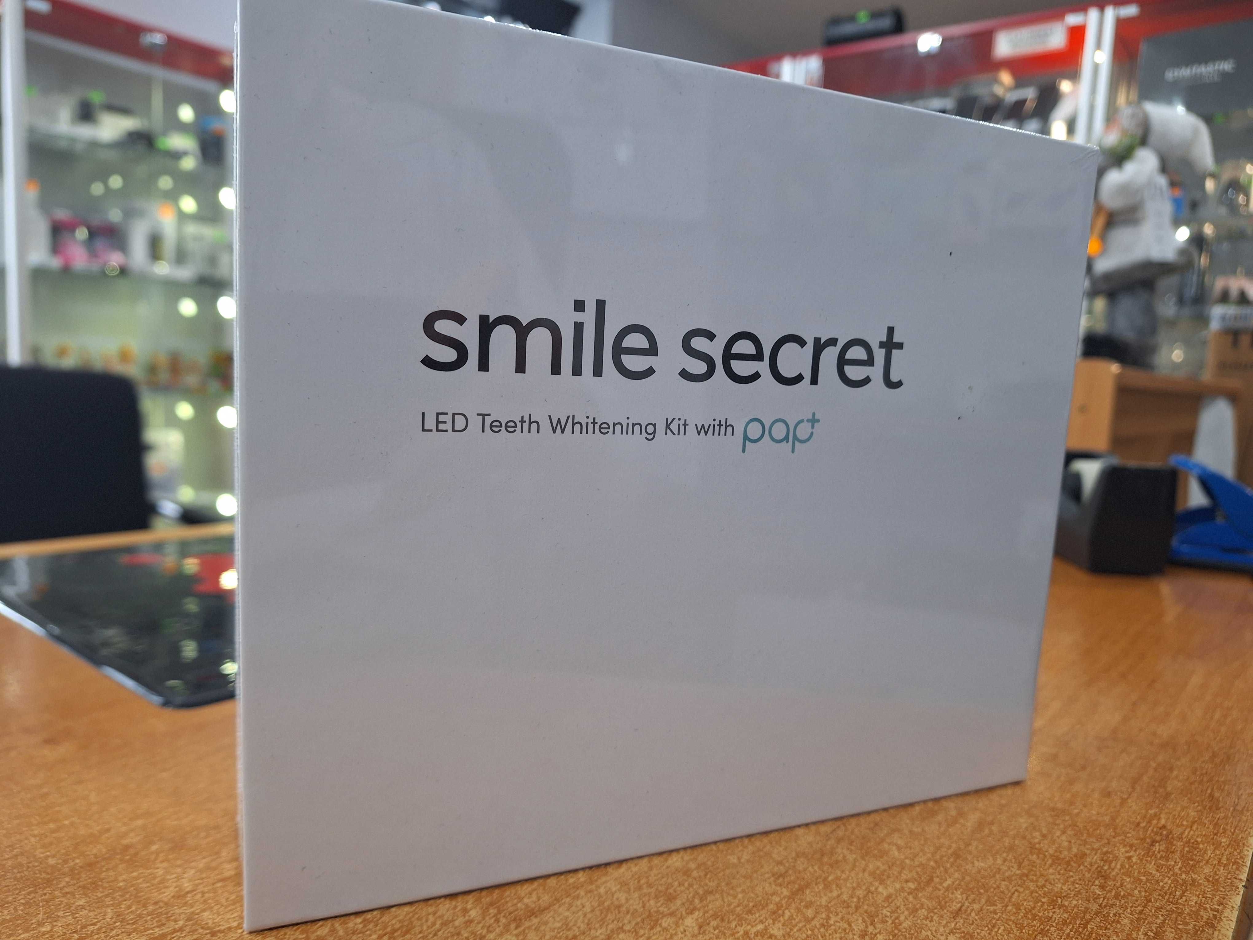 NOWA lampa do wybielania zębów Smile Secret LED USB zafoliowana