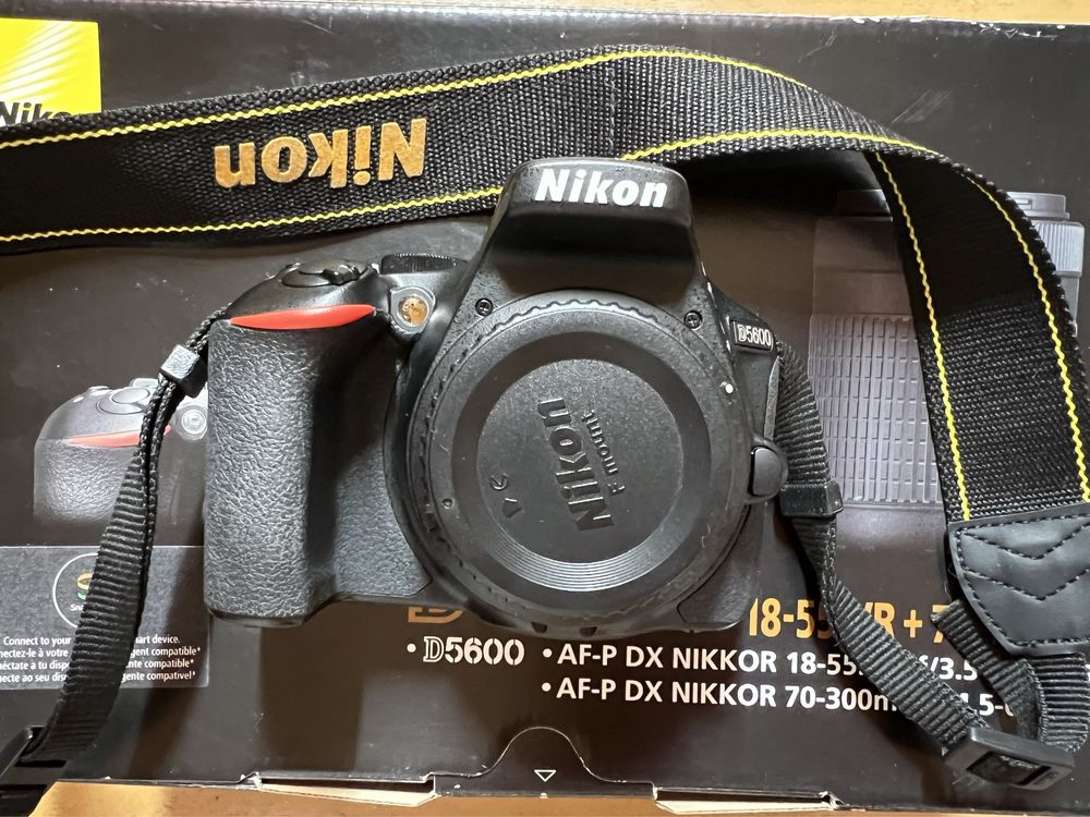 Nikon D5600 body