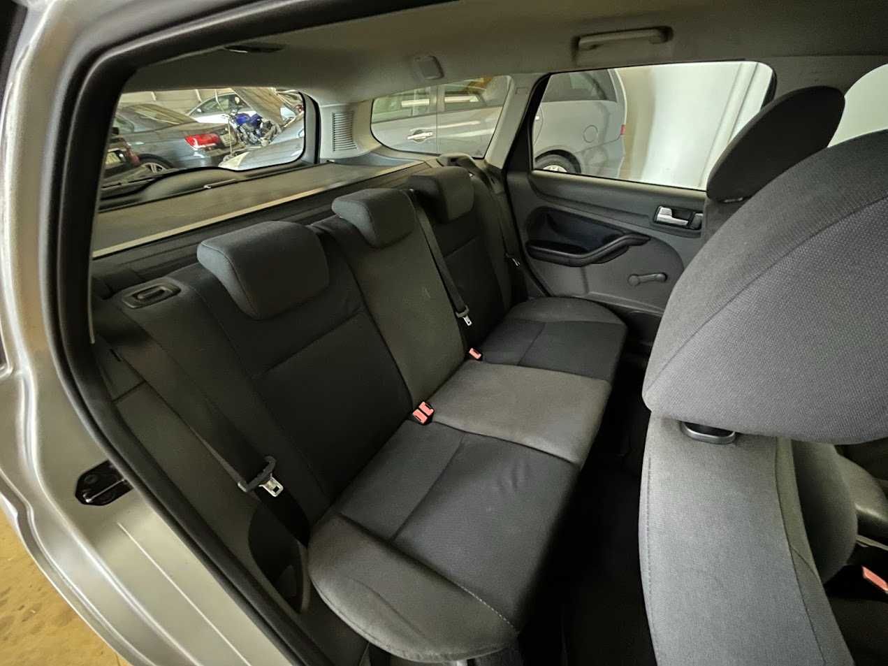 Ford Focus SW 1.4 Guia