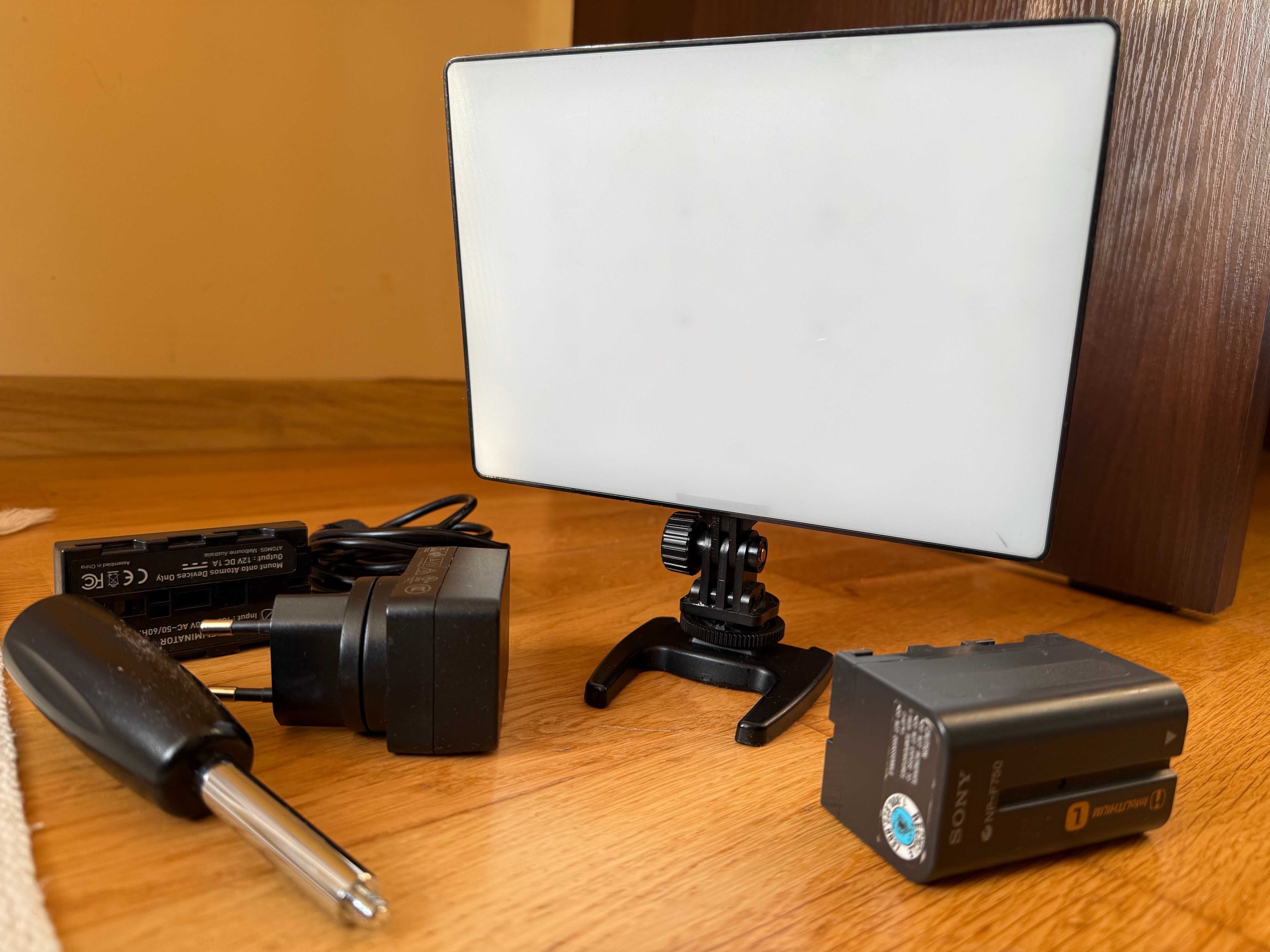 Lampa YONGNUO YN300 AIR 3200k - 5500k + zasilacz + bateria SONY NPF750