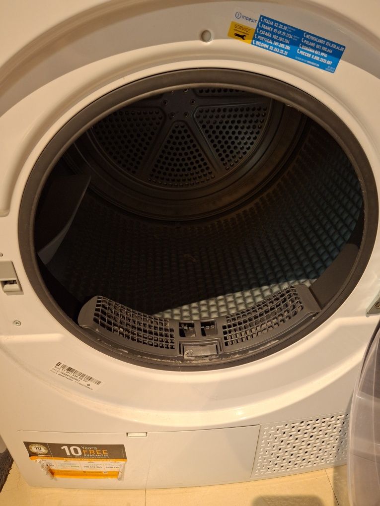 Máquina de Secar Roupa INDESIT YTN M10 91 R EU (9 kg - Bomba de Calor