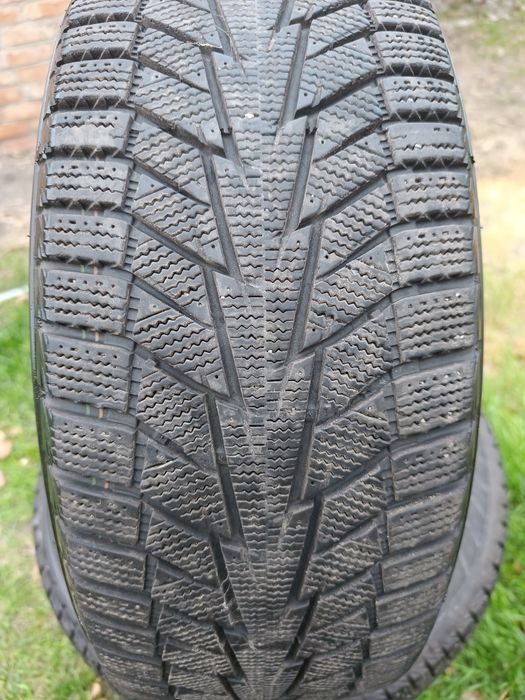 Б/у зимова гума 215/55 R17 Hankook