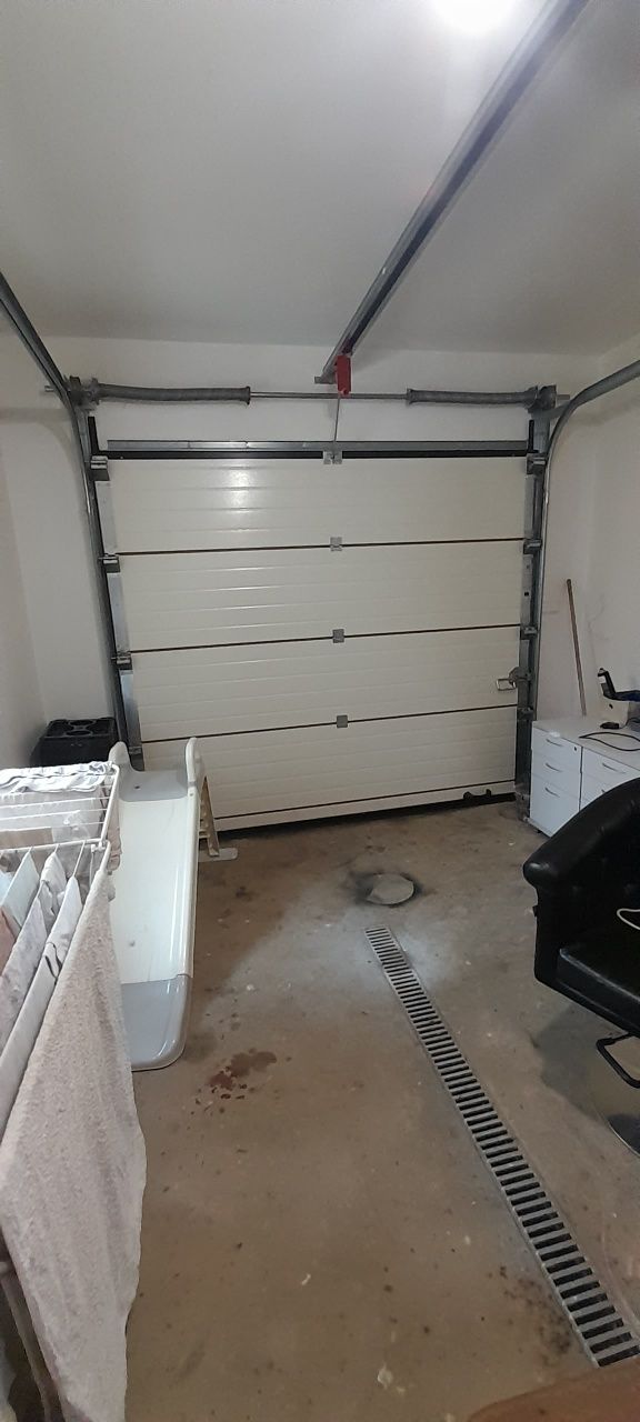 Brama segmentowa garazowa oknoplast beditom
