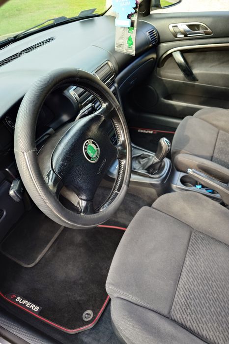 Sprzedam Skodę Superb 1