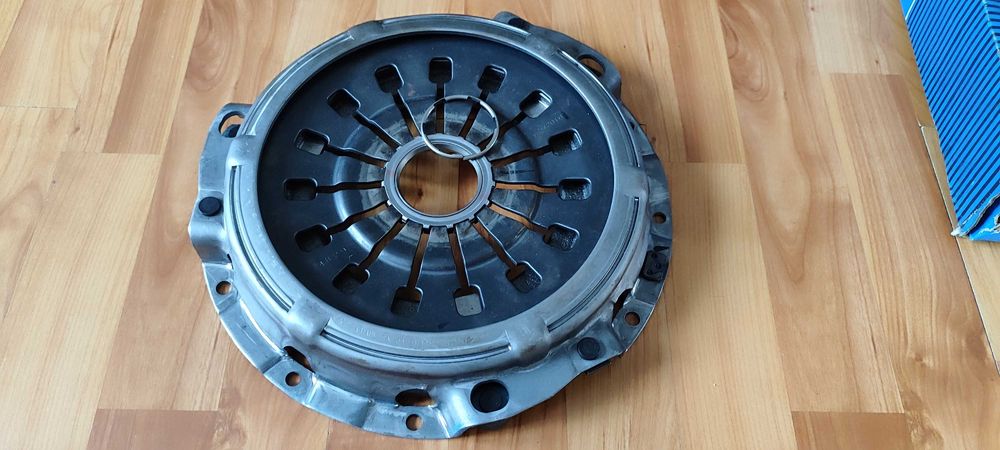 Nowe sprzęgło Exedy do Mitsubishi Pajero 2 II (tarcza+docisk)