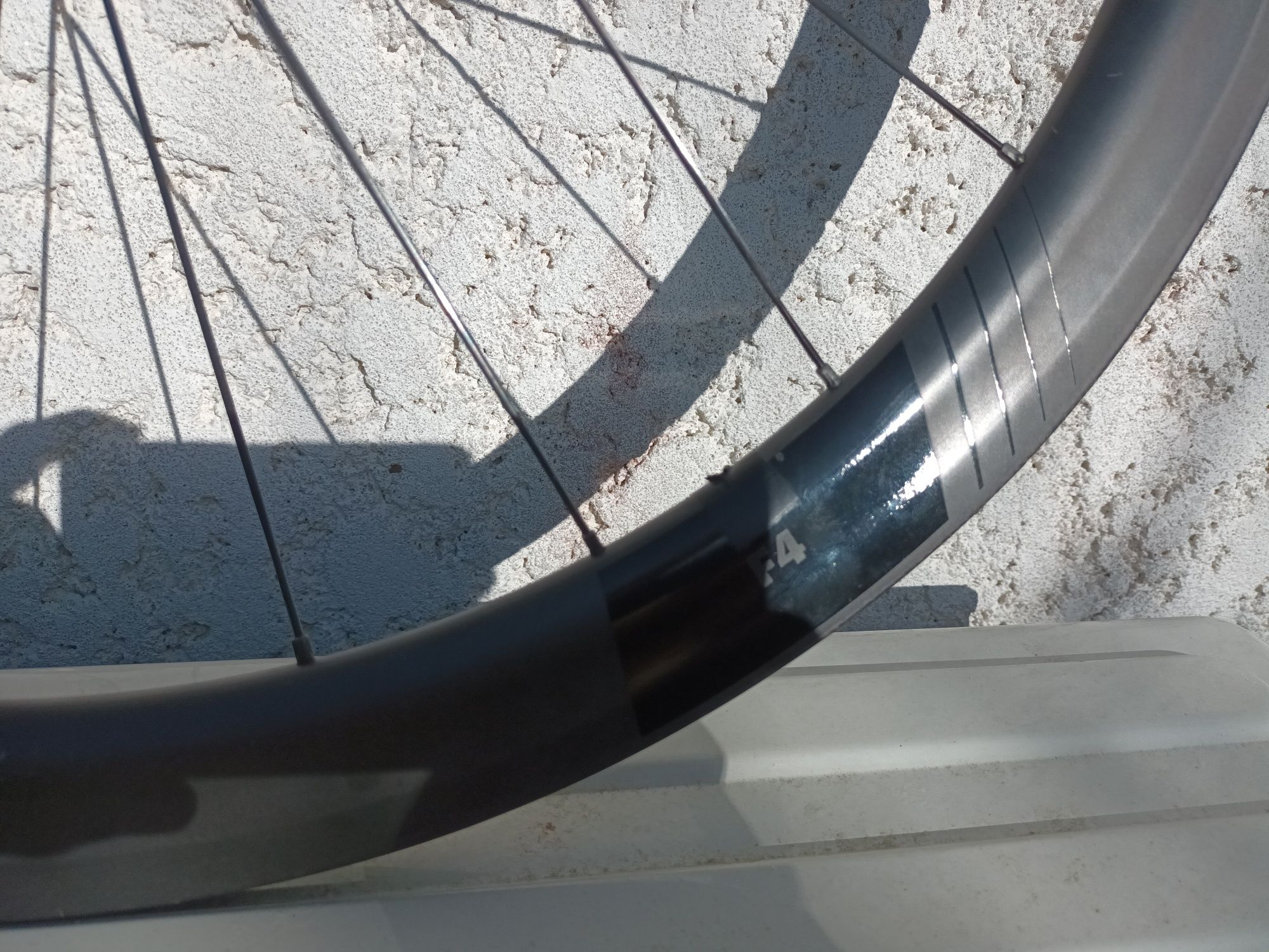 Rodas em Carbono FFWD