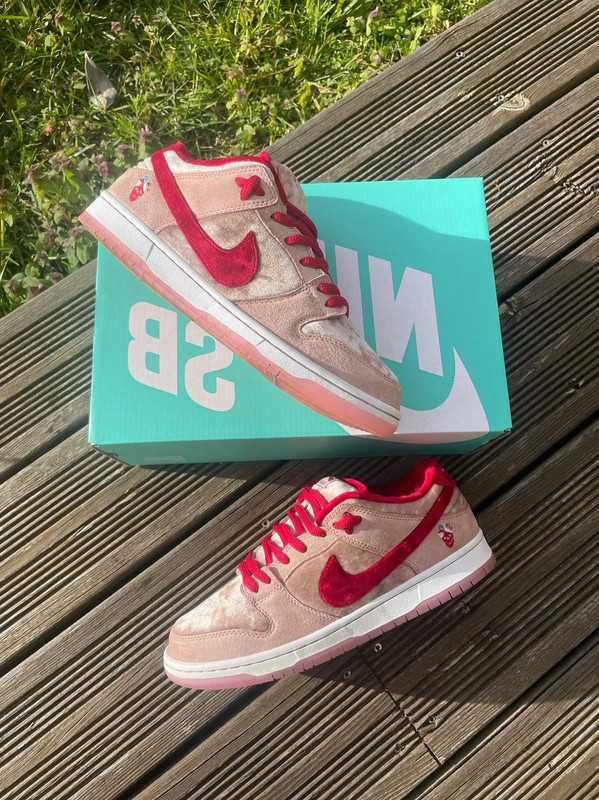 NikeSBDunk Low StrangeLove Skateboards R.43