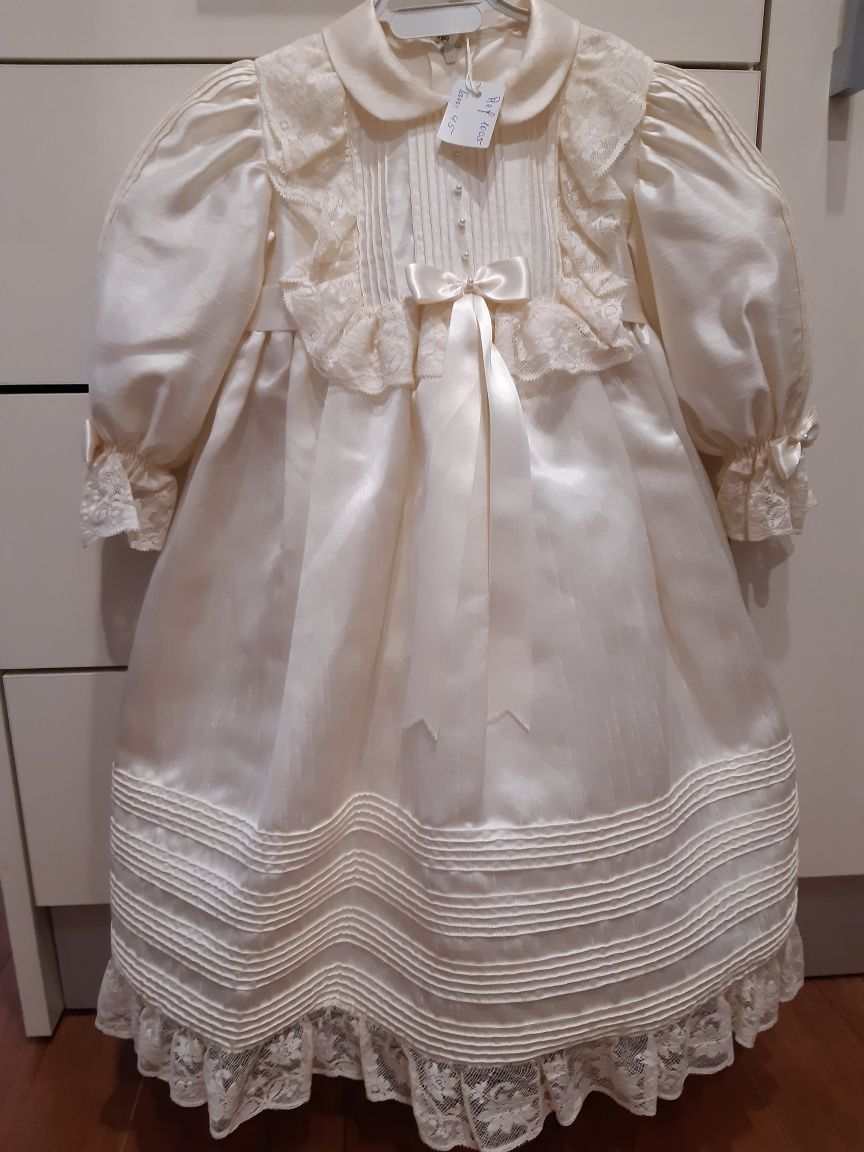 Vestido de cerimónia bebé