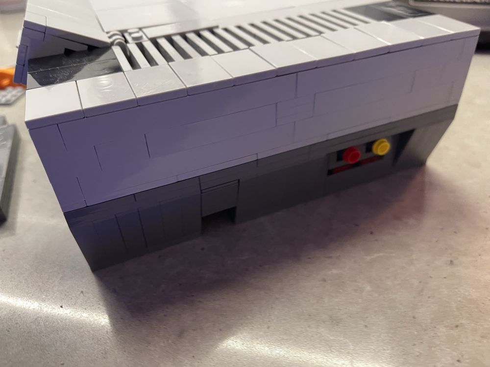 Konsola LEGO® 71374 Nintendo Entertainment System