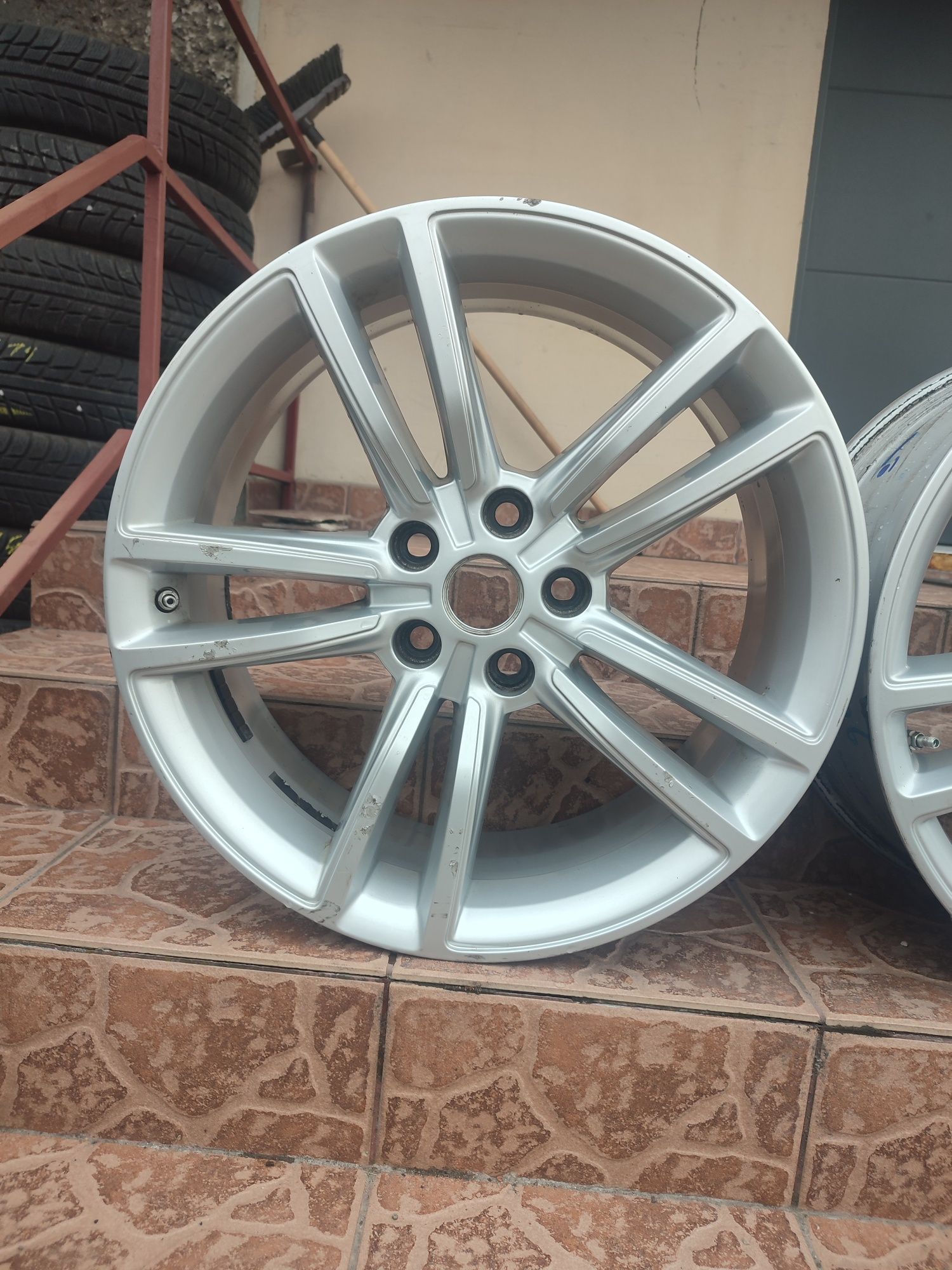 Komplet felg do Tesla 19cali 8J 5x120 Et 40 osadzenie 64.1