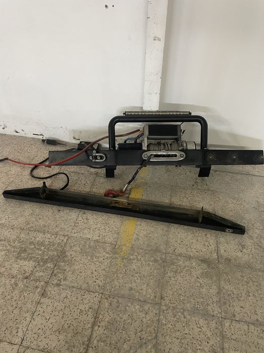 Para-choques nissan patrol 260 com guincho