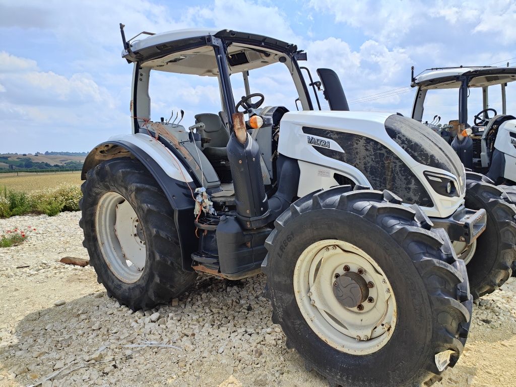 Valtra n154 biała perła.