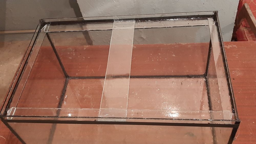 Аквариум большого размера. Принадлежности.