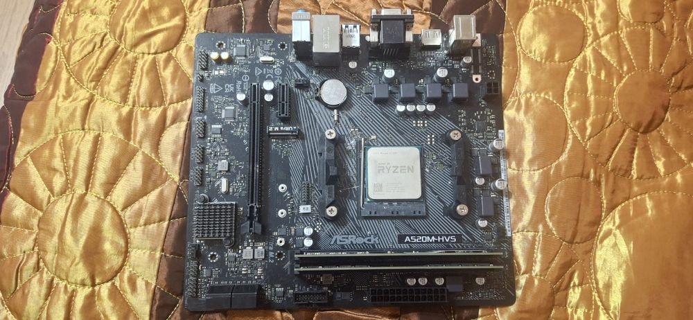 Материнка + озу + процессор возможно по отдельности