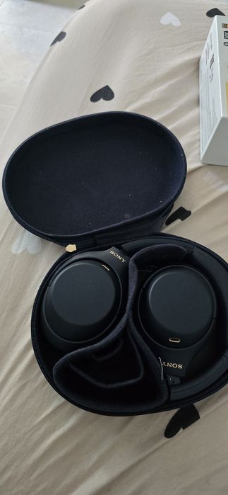 Auscultadores com cancelamento de ruído sem fios WH-1000XM4