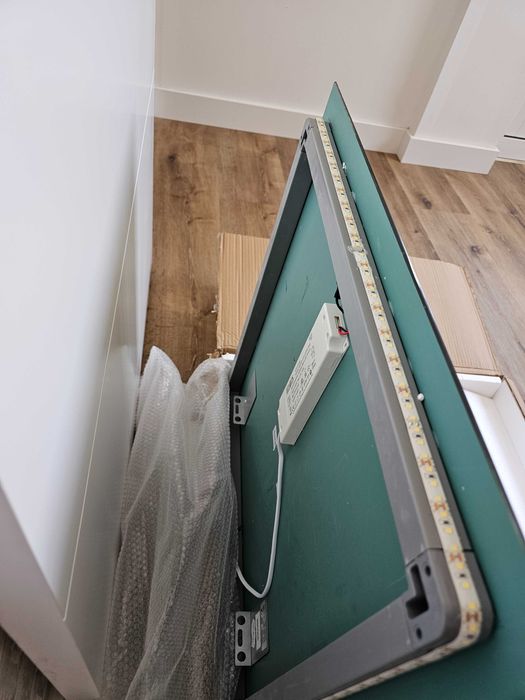 Espelho com led 60x60cm NOVO